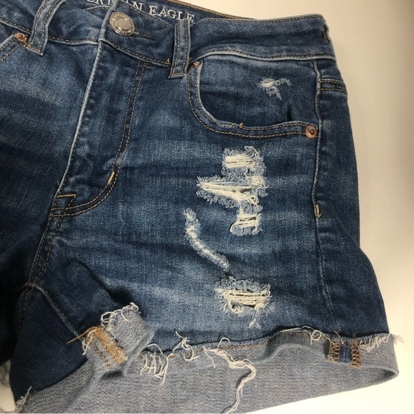 AMERICAN Eagle Hi-Rise Distressed Jean Shorts, size 4 - Picture 4 of 10